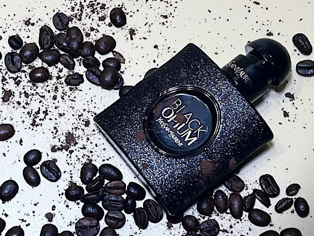 ‌عطر ادکلن ایو سن لوران بلک اوپیوم اکستریم ۹۰میل مناسب برای بانوان با طبع گرم
